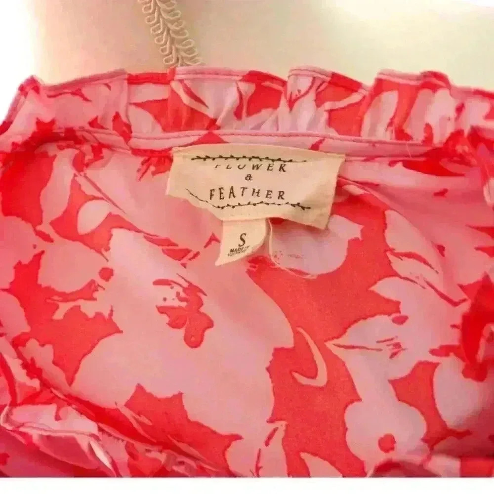 Flower and Feather Pink Floral Top with Flutter Sleeves - Size Small - Picture 4 of 4